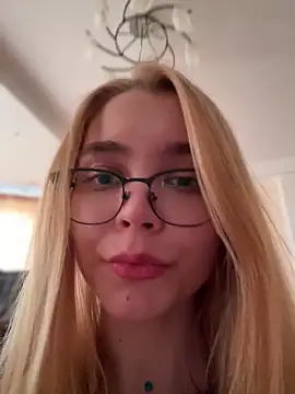 Snapshot of Nami_ninja chatting on 03-24-26, 08:41 Nami ninja online show from 03-24-26, 08:41