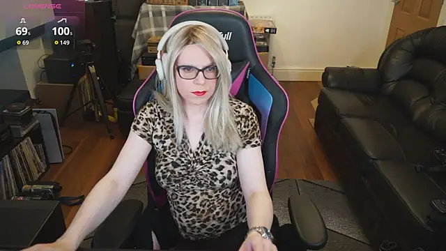 KelseyCobalt online show from 10-15-25, 08:42