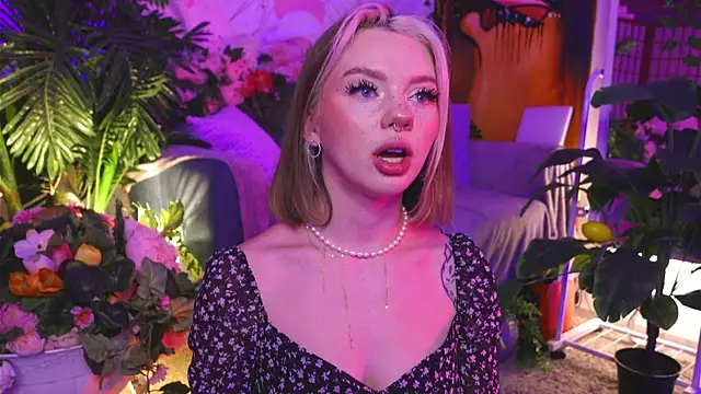 KristaBrooks online show from 01-07-25, 03:54