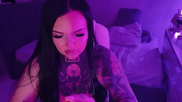 MelinaCurves  online show from 06-07-26, 12:37