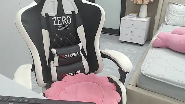 Hanako love online show from 11-09-25, 03:54