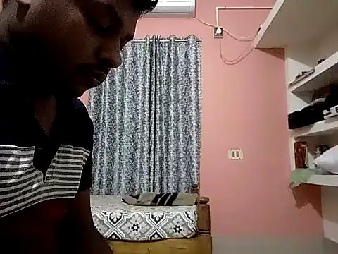 Snapshot of Aneesh007m chatting on 10-15-25, 07:14 Aneesh007m online show from 10-15-25, 07:14