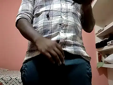 Snapshot of Aneesh007m chatting on 10-20-25, 06:30 Aneesh007m online show from 10-20-25, 06:30