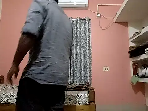 Snapshot of Aneesh007m chatting on 11-01-25, 05:48 Aneesh007m online show from 11-01-25, 05:48