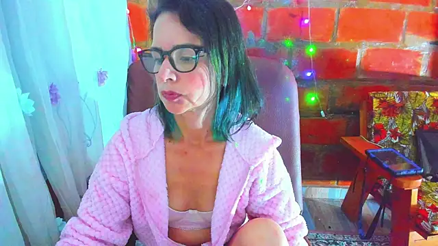 BrianaGarner online show from 05-03-26, 10:32