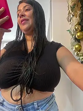 emilyjohanson online show from 12-30-24, 02:51