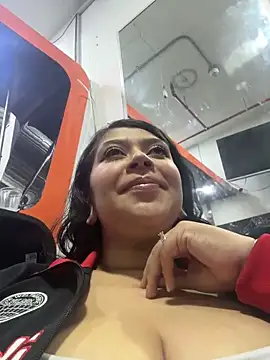 emilyjohanson online show from 04-01-26, 05:43