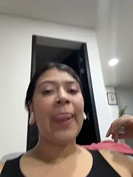 emilyjohanson online show from 05-05-26, 04:26