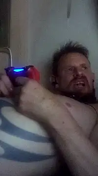 Snapshot of Skody31 chatting on 12-18-24, 10:51 Skody31 online show from 12-18-24, 10:51