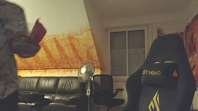 Snapshot of sextoy911 chatting on 04-10-26, 07:29 sextoy911 online show from 04-10-26, 07:29