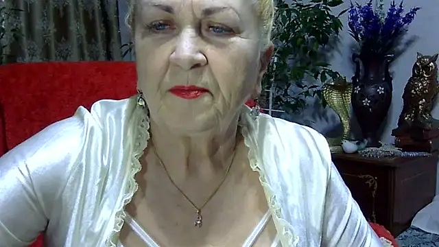 Emma52610 online show from 03-18-25, 06:04