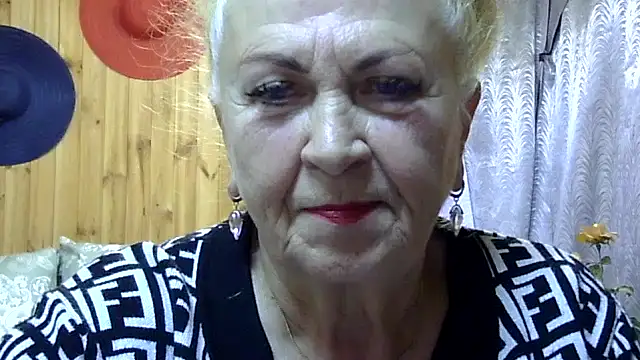 Emma52610 online show from 10-05-25, 09:51