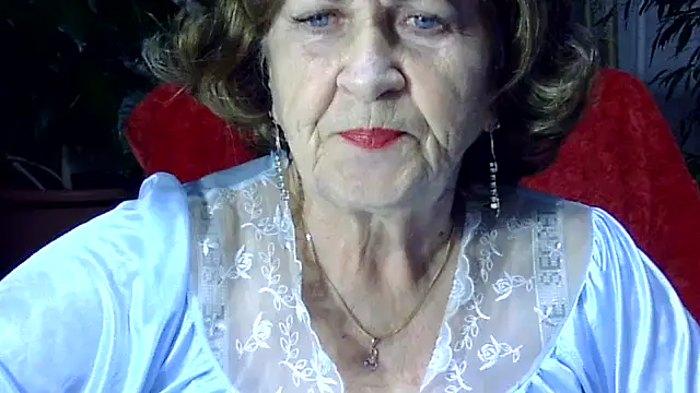 Emma52610 online show from 11-21-25, 05:00