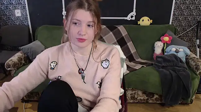 Snapshot of Gr4_soul_ chatting on 02-23-25, 07:44 Gr4 soul online show from 02-23-25, 07:44