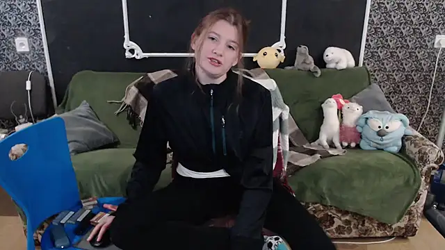 Snapshot of Gr4_soul_ chatting on 10-19-25, 06:25 Gr4 soul online show from 10-19-25, 06:25