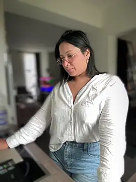 Snapshot of DannaaMeliza chatting on 12-03-24, 01:21 DannaaMeliza online show from 12-03-24, 01:21