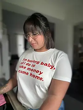 Snapshot of DannaaMeliza chatting on 12-14-24, 02:10 DannaaMeliza online show from 12-14-24, 02:10