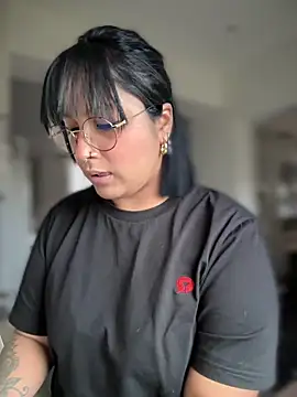 Snapshot of DannaaMeliza chatting on 12-20-24, 02:05 DannaaMeliza online show from 12-20-24, 02:05