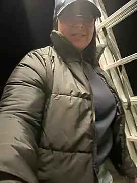 Snapshot of DannaaMeliza chatting on 12-27-24, 05:48 DannaaMeliza online show from 12-27-24, 05:48