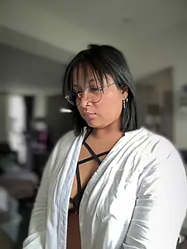 Snapshot of DannaaMeliza chatting on 01-11-25, 02:04 DannaaMeliza online show from 01-11-25, 02:04