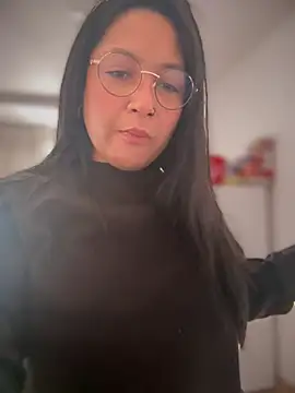 Snapshot of DannaaMeliza chatting on 02-26-25, 11:09 DannaaMeliza online show from 02-26-25, 11:09