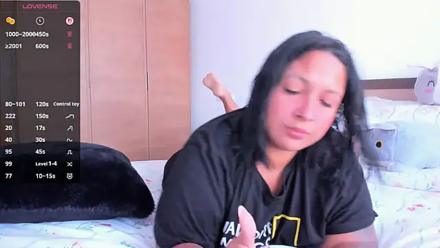 Snapshot of DannaaMeliza chatting on 09-20-25, 11:44 DannaaMeliza online show from 09-20-25, 11:44