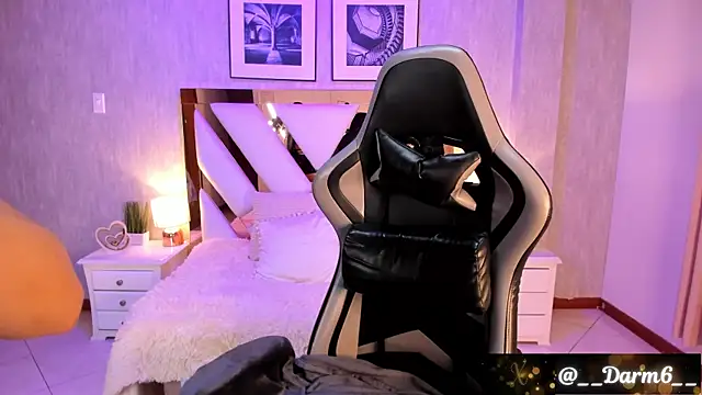 Snapshot of Lia_Simons chatting on 09-26-25, 02:59 Lia Simons online show from 09-26-25, 02:59