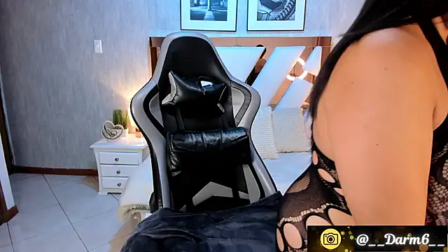 Snapshot of Lia_Simons chatting on 10-08-25, 03:15 Lia Simons online show from 10-08-25, 03:15