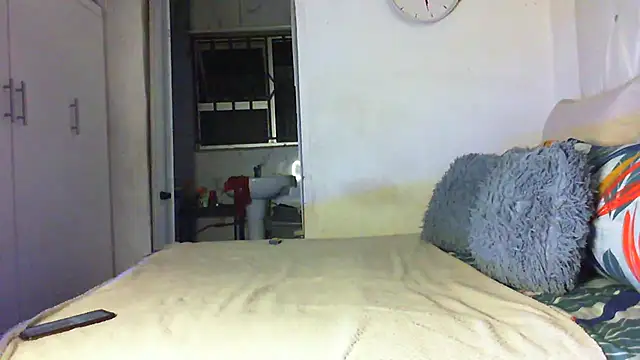 Snapshot of SQUITBOOTY chatting on 01-24-25, 01:45 SQUITBOOTY online show from 01-24-25, 01:45