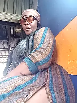 Snapshot of SQUITBOOTY chatting on 01-18-26, 11:25 SQUITBOOTY online show from 01-18-26, 11:25