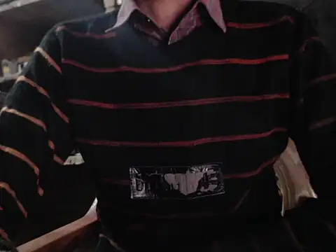 Snapshot of ThethunderPo chatting on 12-15-24, 10:07 ThethunderPo online show from 12-15-24, 10:07