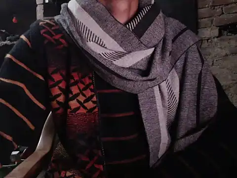 Snapshot of ThethunderPo chatting on 01-06-25, 01:08 ThethunderPo online show from 01-06-25, 01:08