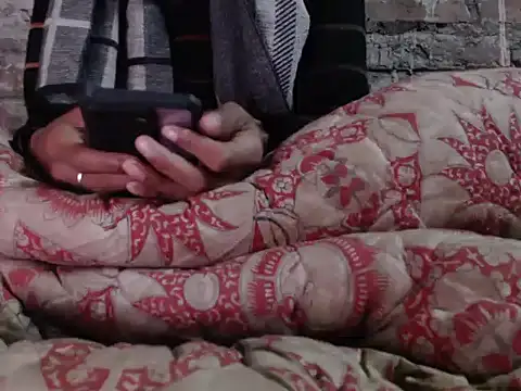 Snapshot of ThethunderPo chatting on 01-07-25, 02:31 ThethunderPo online show from 01-07-25, 02:31