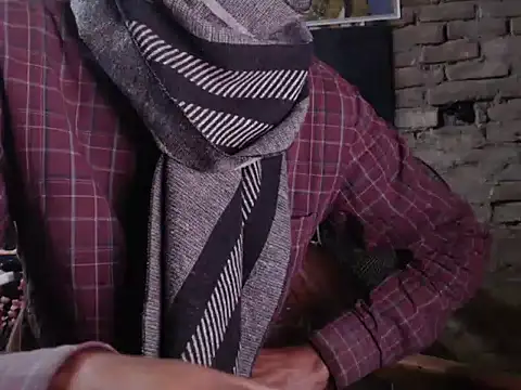 Snapshot of ThethunderPo chatting on 02-21-25, 01:33 ThethunderPo online show from 02-21-25, 01:33