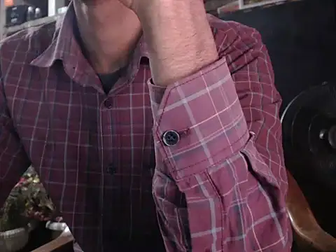 Snapshot of ThethunderPo chatting on 02-21-25, 03:32 ThethunderPo online show from 02-21-25, 03:32