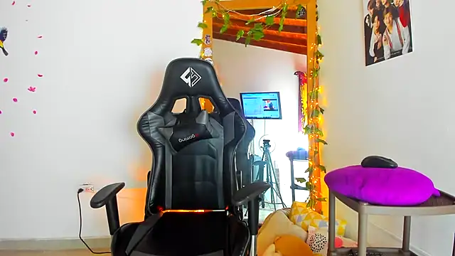 Susan Foxx online show from 03-18-25, 10:26