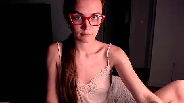 EvelynGG online show from 05-09-26, 06:24