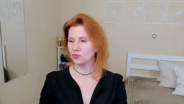 FoxySophia online show from 01-30-25, 08:21