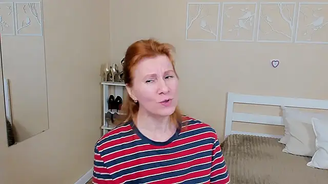 FoxySophia online show from 01-30-25, 11:24