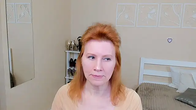 FoxySophia online show from 02-06-25, 01:54