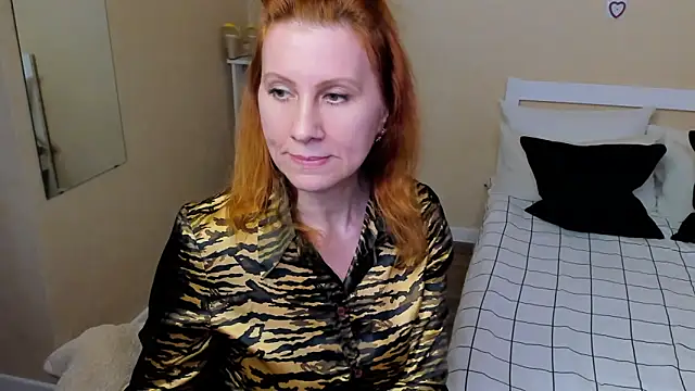 FoxySophia online show from 09-26-25, 08:57