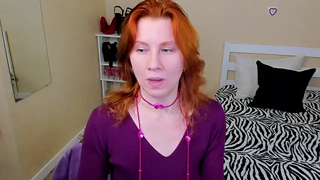 FoxySophia online show from 04-30-26, 12:22