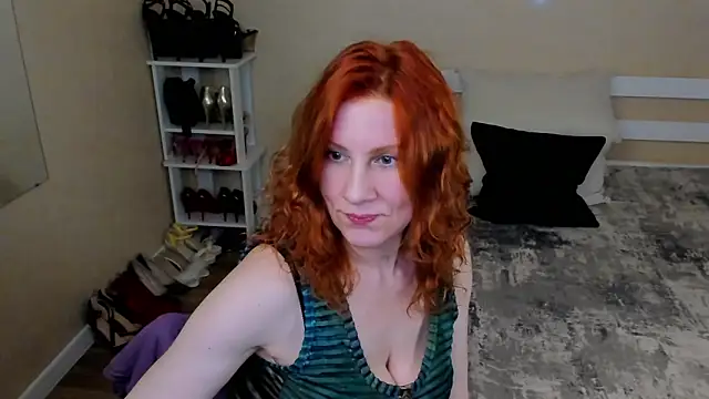 FoxySophia online show from 05-22-26, 06:24