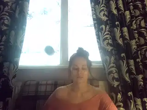 LindaStarS online show from 01-28-25, 05:43