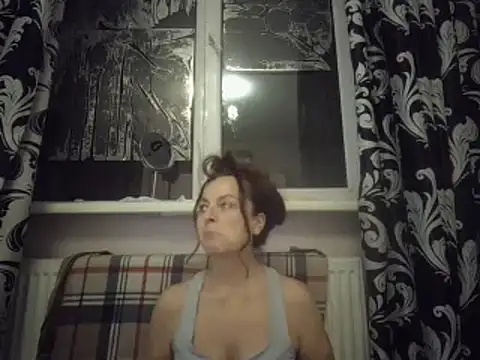 LindaStarS online show from 01-30-25, 04:55