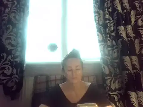 LindaStarS online show from 02-06-25, 05:35