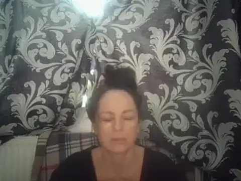 LindaStarS online show from 02-10-25, 06:09