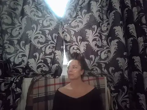 LindaStarS online show from 02-13-25, 05:58