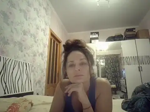 LindaStarS online show from 02-18-25, 04:59