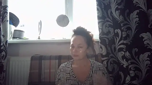 LindaStarS online show from 01-13-26, 05:46